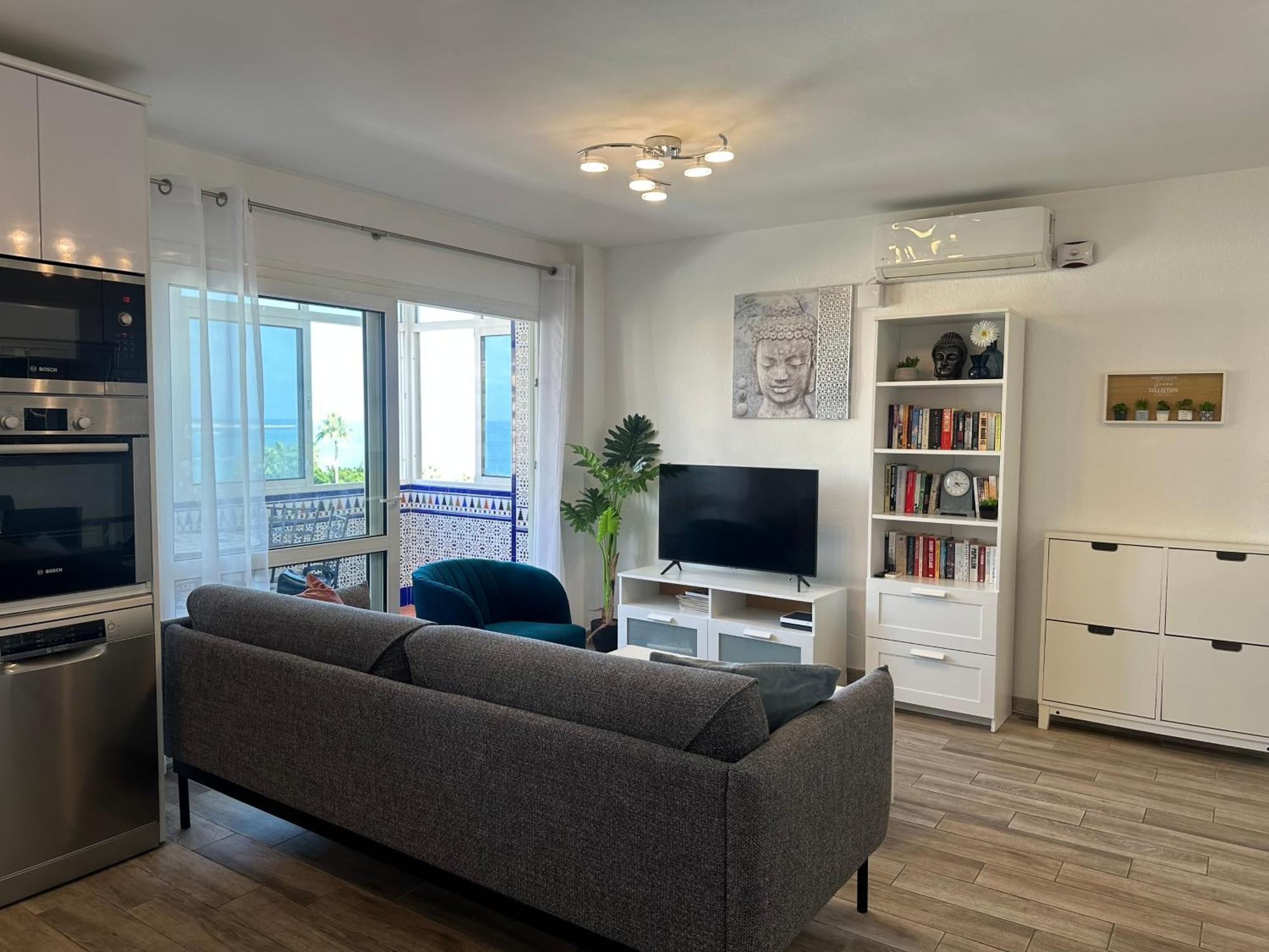 Luxury Beachfront Apartment In Benalmadena Costa المظهر الخارجي الصورة