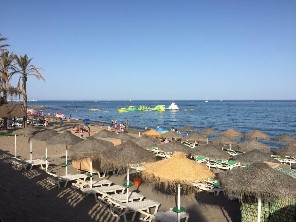 Luxury Beachfront Apartment In Benalmadena Costa المظهر الخارجي الصورة