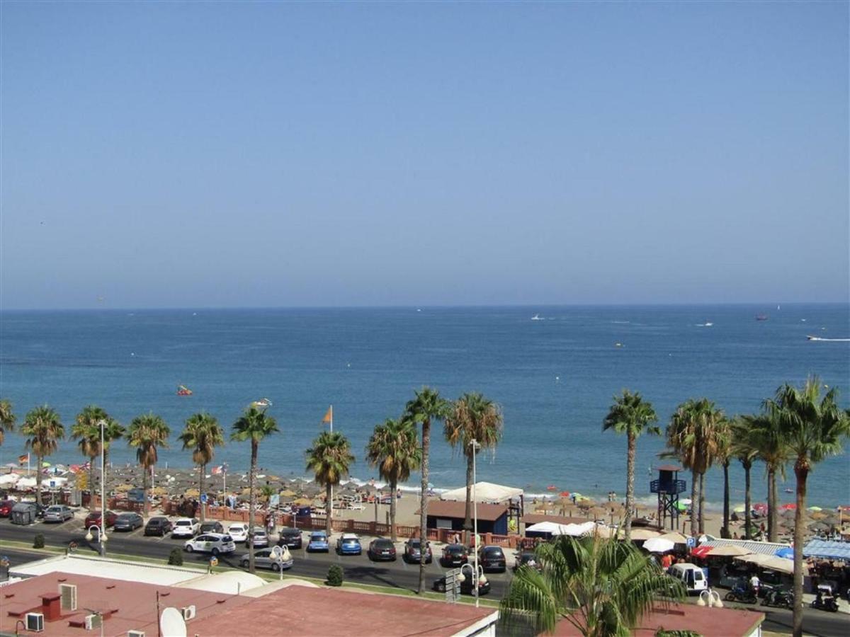 Luxury Beachfront Apartment In Benalmadena Costa المظهر الخارجي الصورة