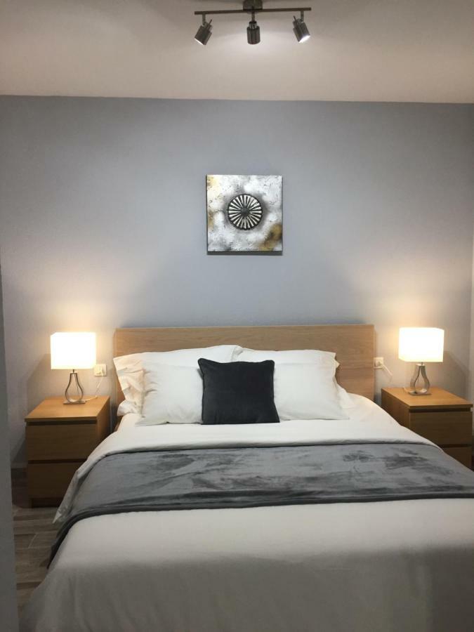 Luxury Beachfront Apartment In Benalmadena Costa المظهر الخارجي الصورة