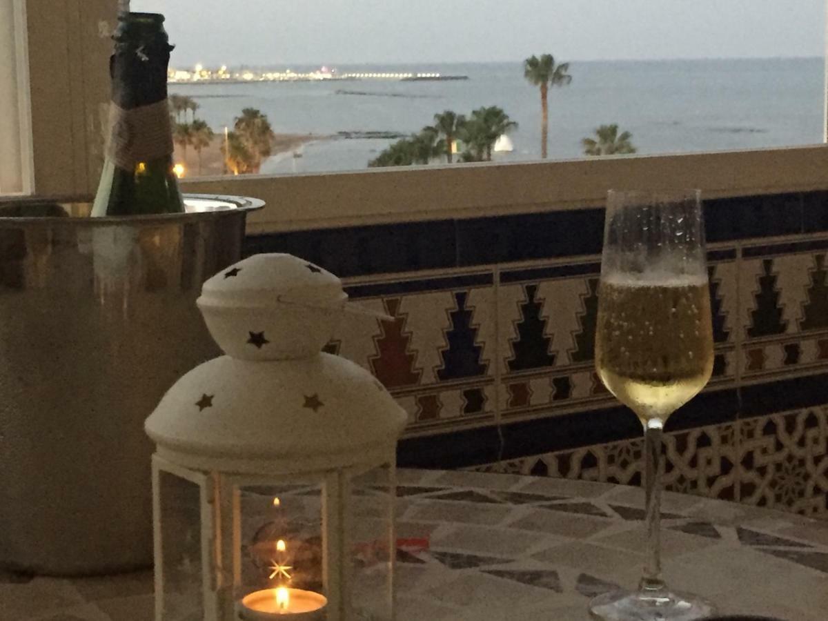 Luxury Beachfront Apartment In Benalmadena Costa المظهر الخارجي الصورة